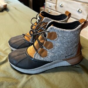 Women’s SOREL Boots!